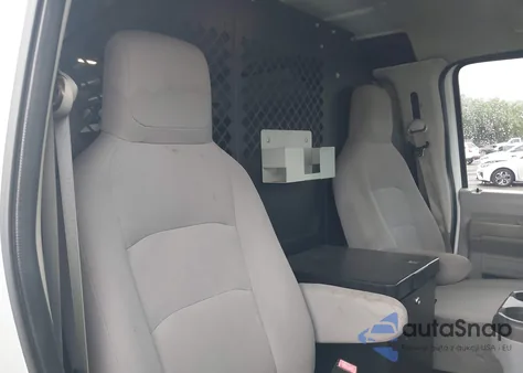 2013 Ford E-150 Commercial z USA, uszkodzony, nr VIN 1FTNE1EW5DDA23878